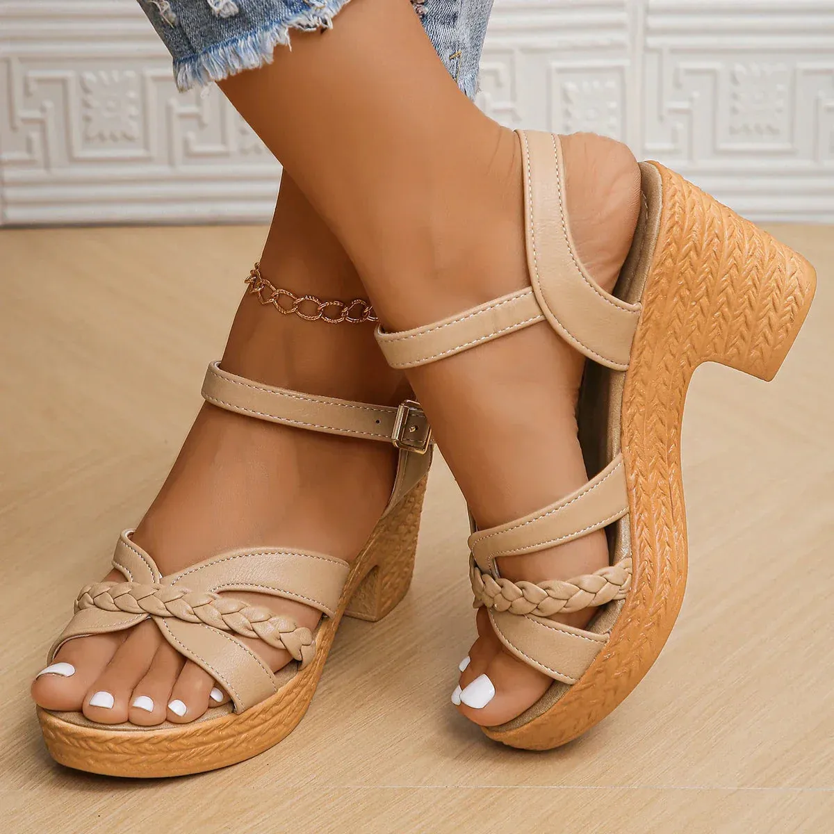 Ama - Orthopedic Mid Heel Platform Sandals
