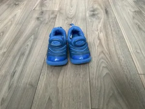 Boys Blue Nike slip on shoe Size 9, Shoes 9 (Toddler:2-4yr)