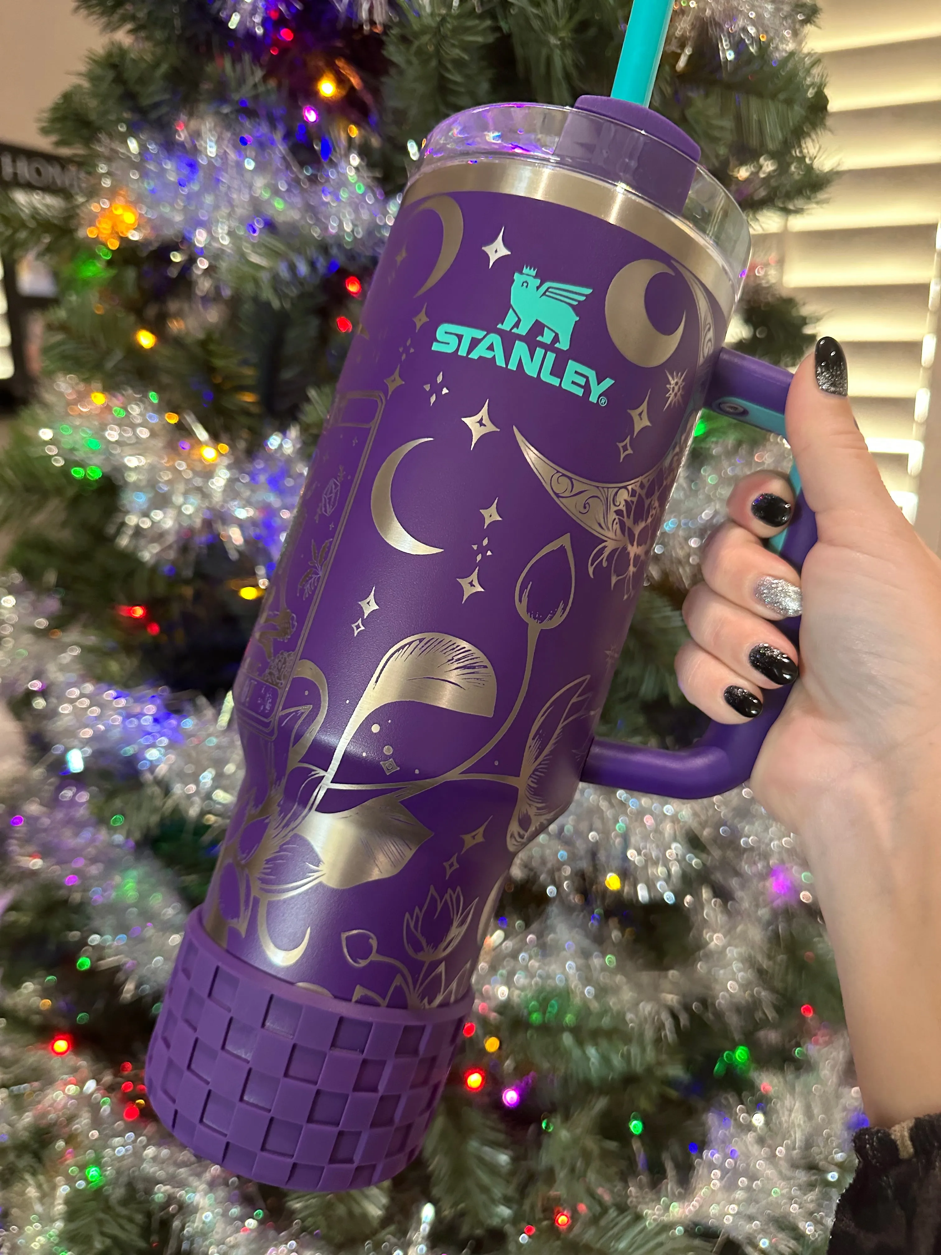 Deep Purple Checkers | Silicone Tumbler Boot