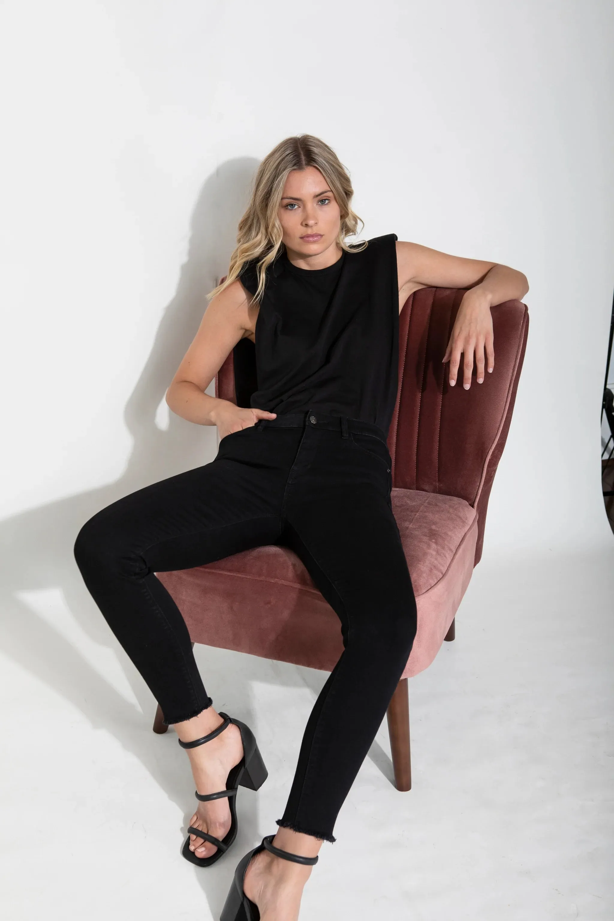 Lucia High Waisted Jeans - Black