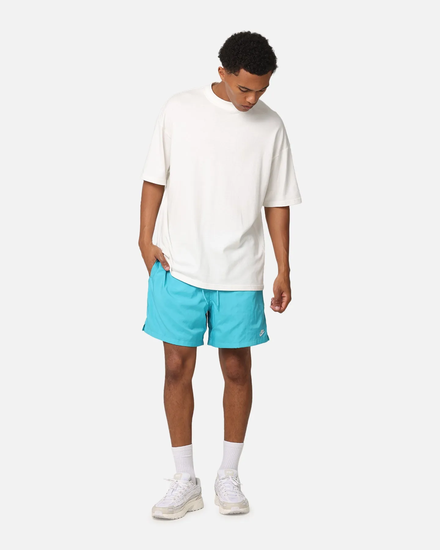 Nike Club Flow Shorts Dusty Cactus/White