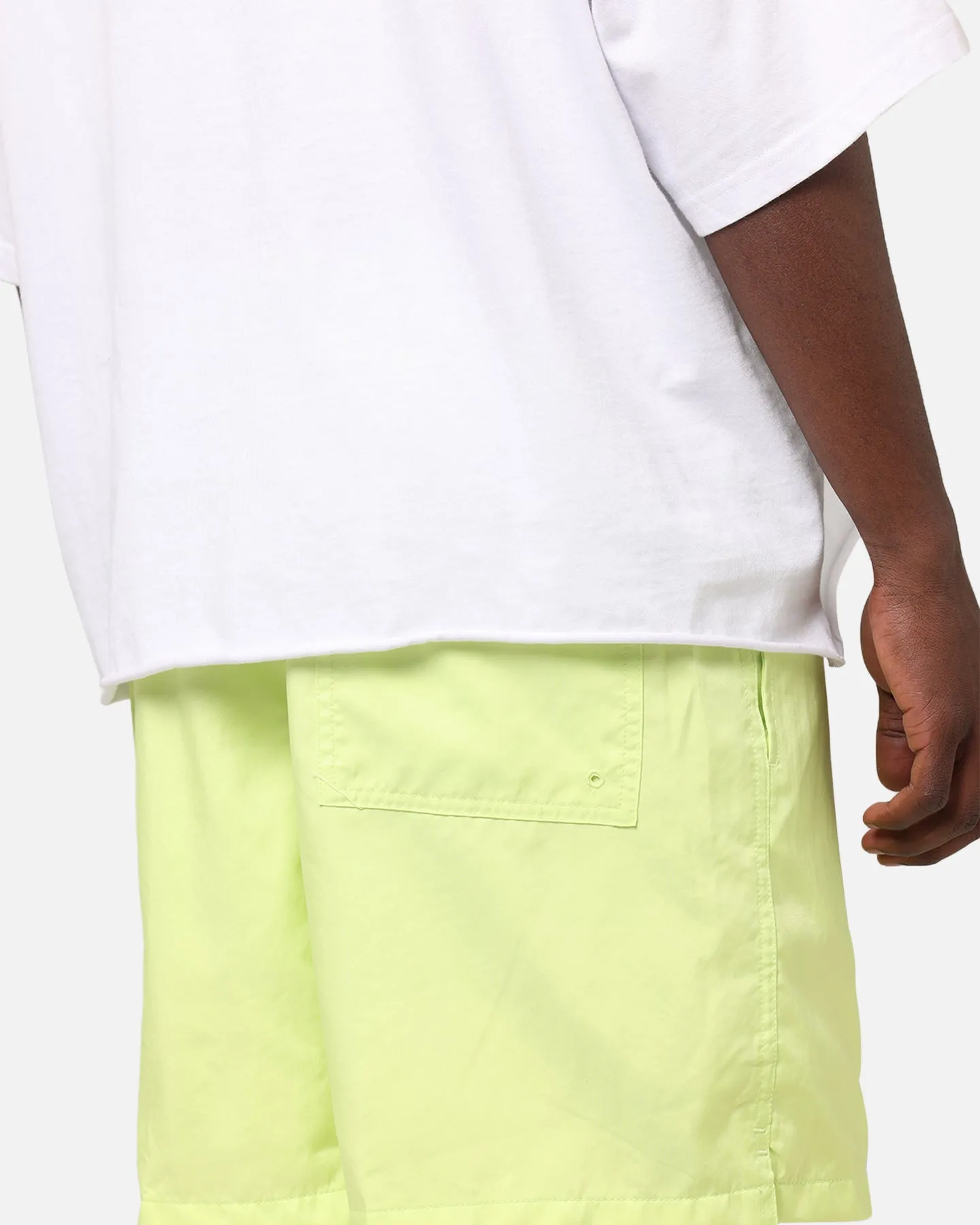 Nike Club Flow Shorts Lemon