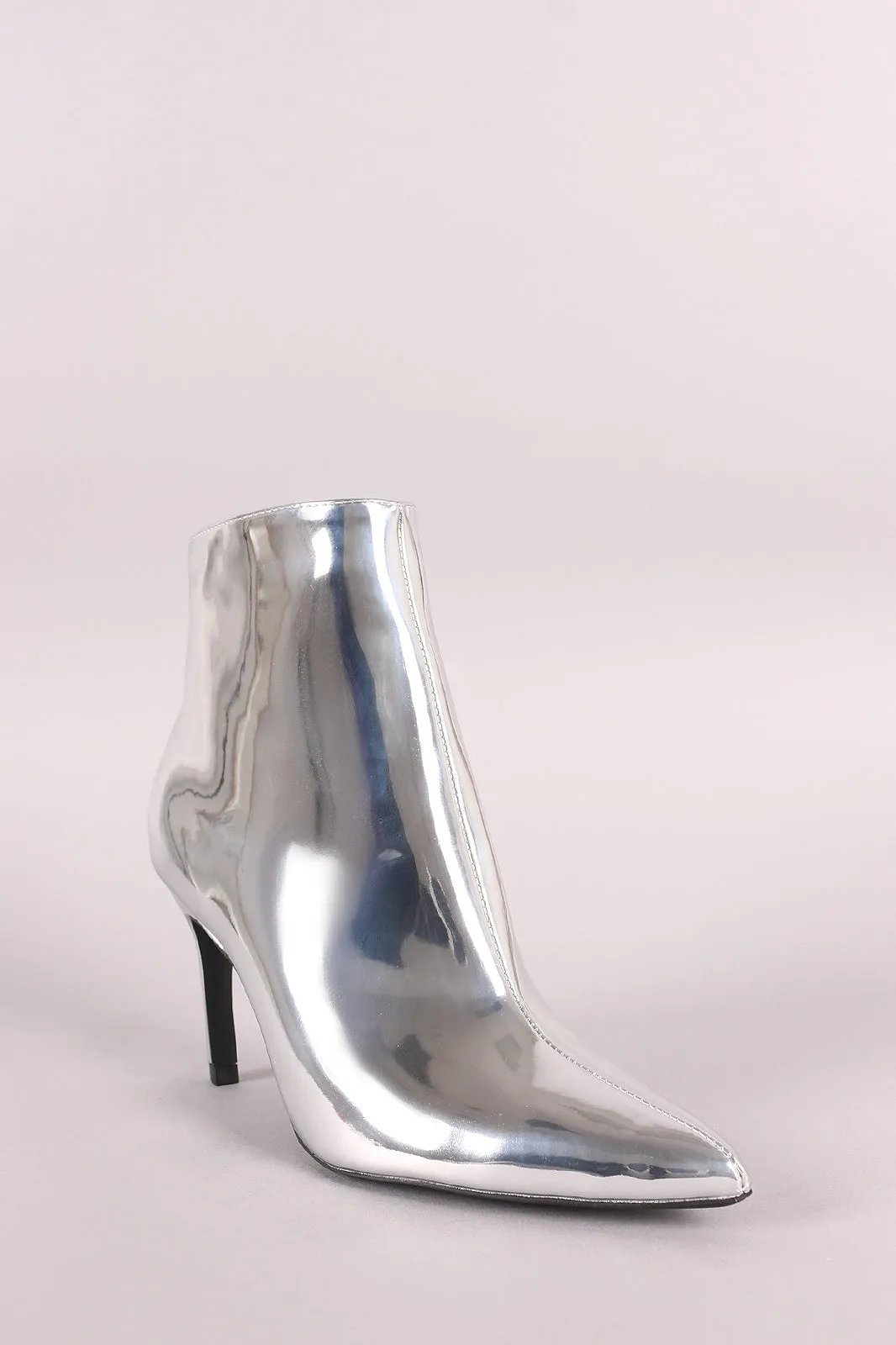 Qupid Patent Pointy Toe Kitten Heeled Booties