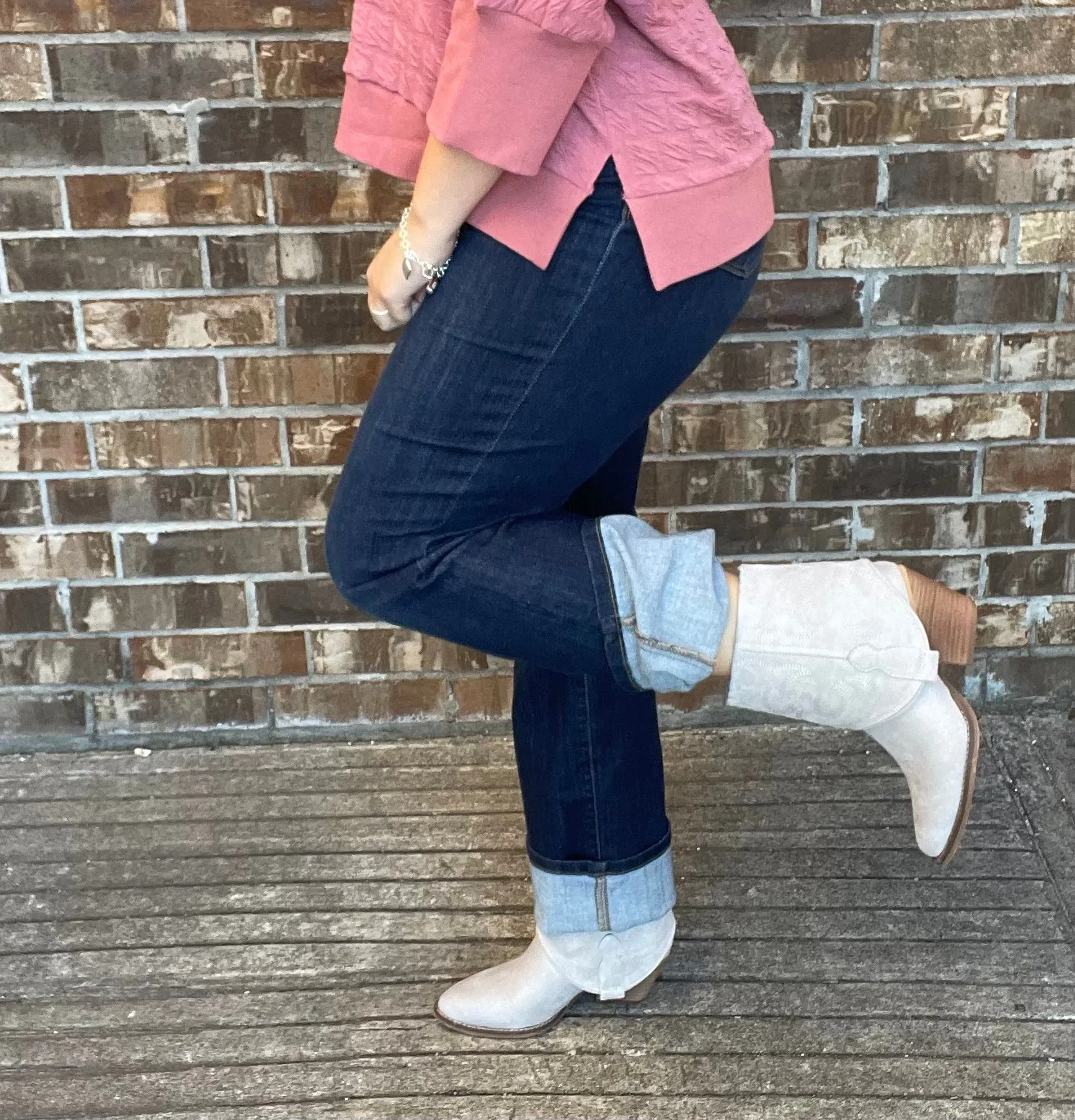 Very G Saylor Cream Boots
